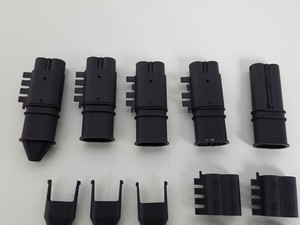 Thumbnail image of Gel Electrophoresis Parts - Combs, Gel Trays, Buffer Dams, Pharmacia Bio-Rad Lab