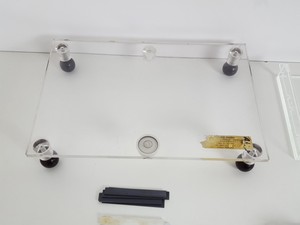 Thumbnail image of Gel Electrophoresis Parts - Combs, Gel Trays, Buffer Dams, Pharmacia Bio-Rad Lab