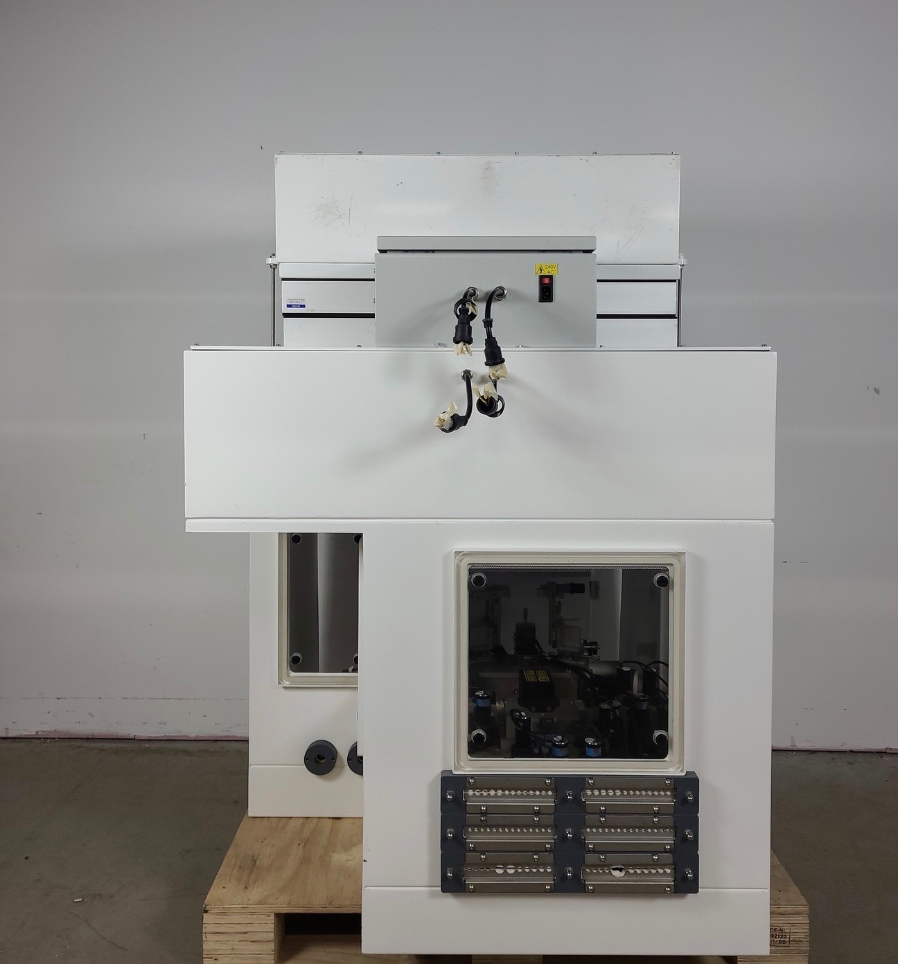 Image of Beckman Coulter MoFlo Laser Cytomation System w/ MSC Class II Safety Cabinet Lab