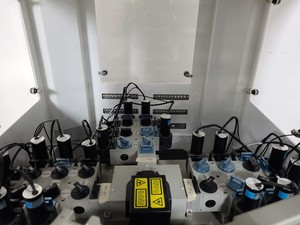 Thumbnail image of Beckman Coulter MoFlo Laser Cytomation System w/ MSC Class II Safety Cabinet Lab