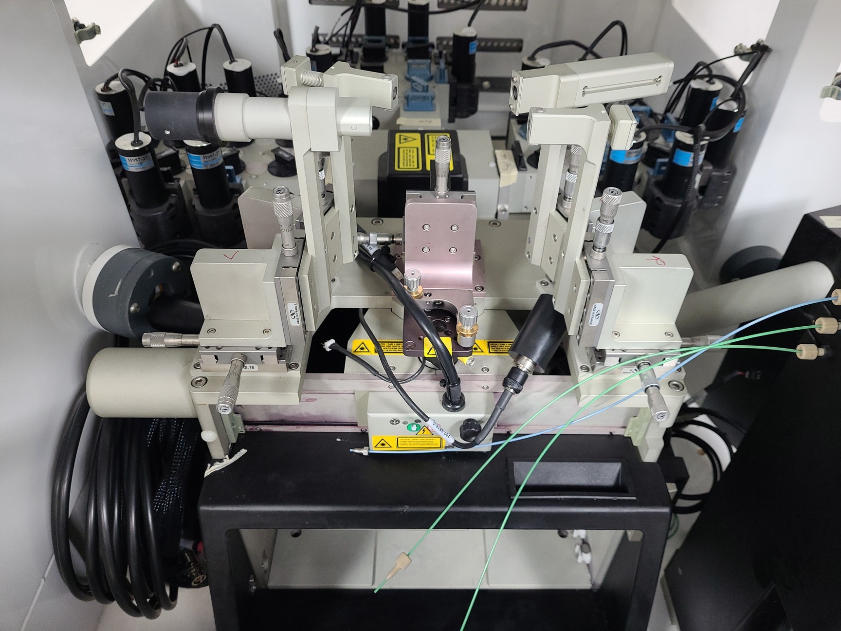 Image of Beckman Coulter MoFlo Laser Cytomation System w/ MSC Class II Safety Cabinet Lab