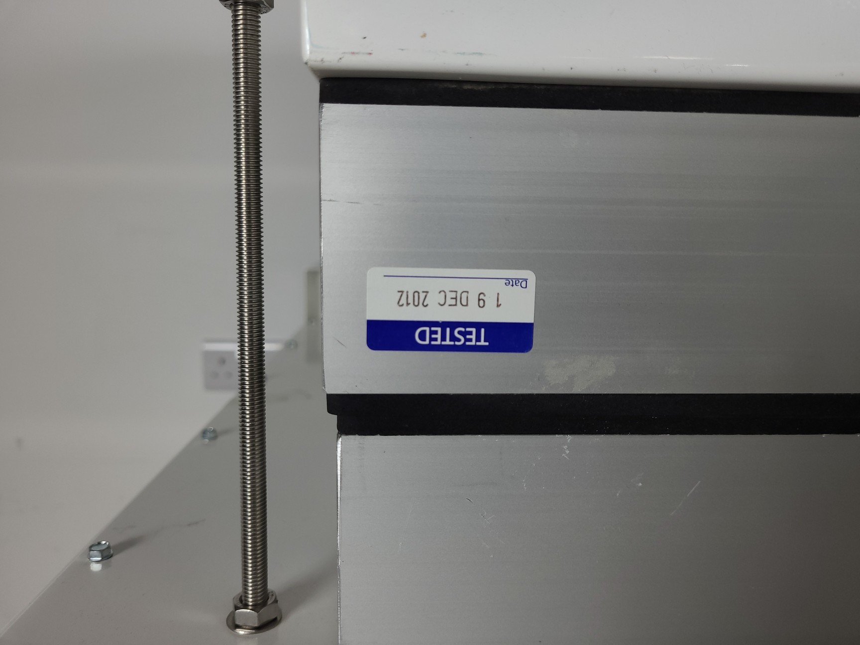 Image of Beckman Coulter MoFlo Laser Cytomation System w/ MSC Class II Safety Cabinet Lab