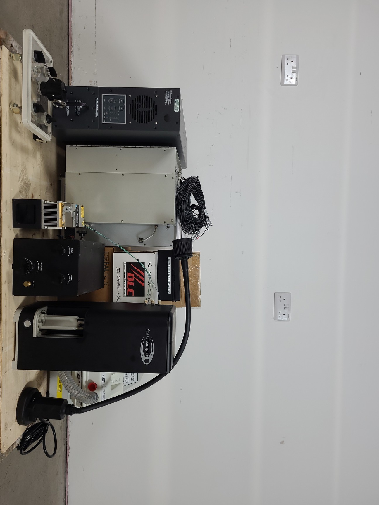 Image of Beckman Coulter MoFlo Laser Cytomation System w/ MSC Class II Safety Cabinet Lab