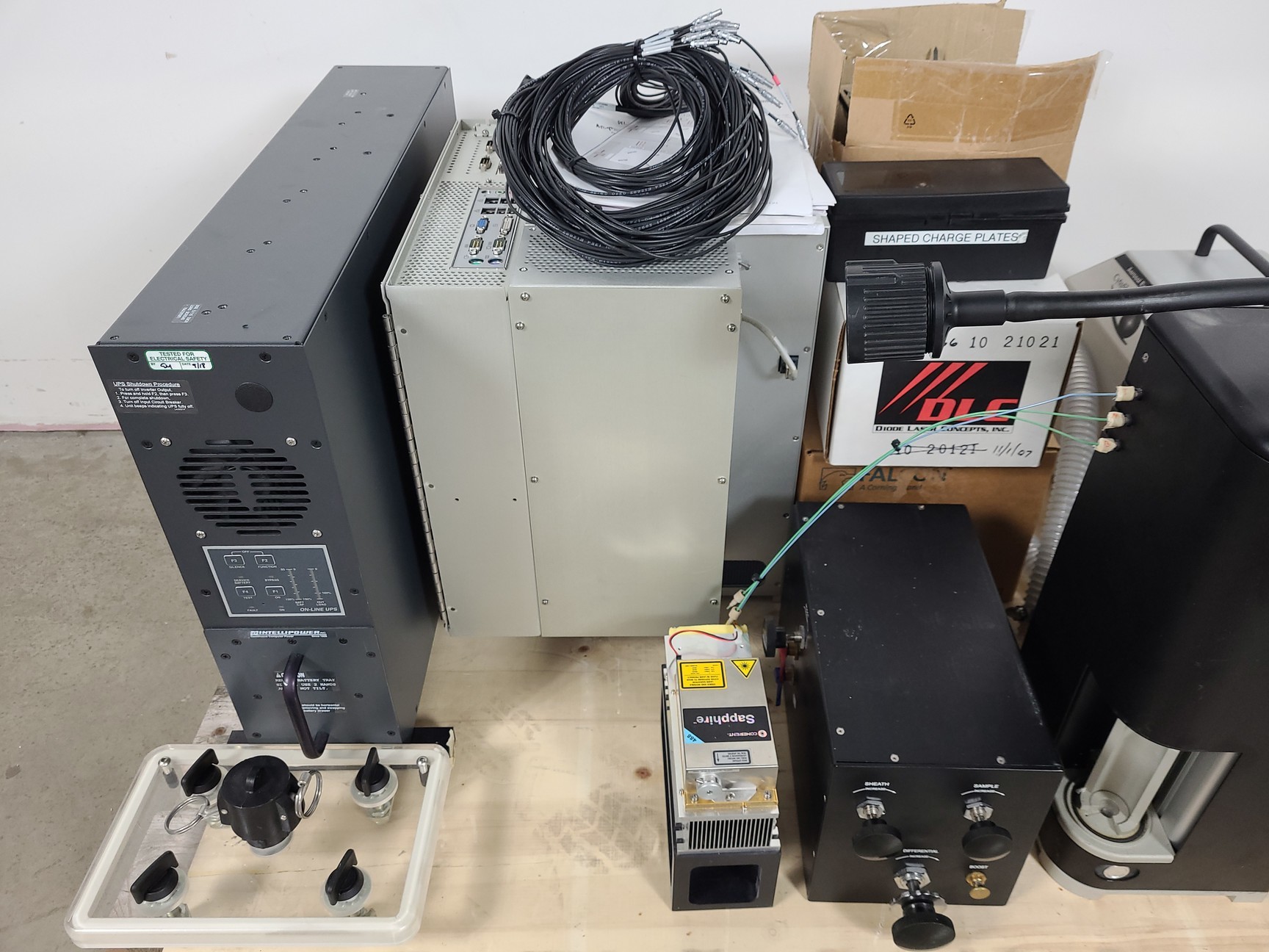 Image of Beckman Coulter MoFlo Laser Cytomation System w/ MSC Class II Safety Cabinet Lab