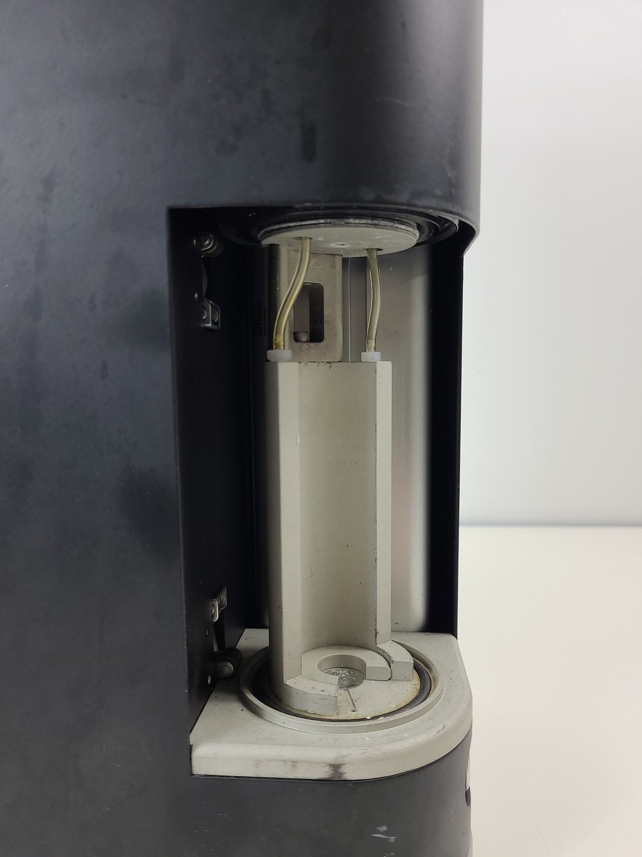 Image of Beckman Coulter MoFlo Laser Cytomation System w/ MSC Class II Safety Cabinet Lab
