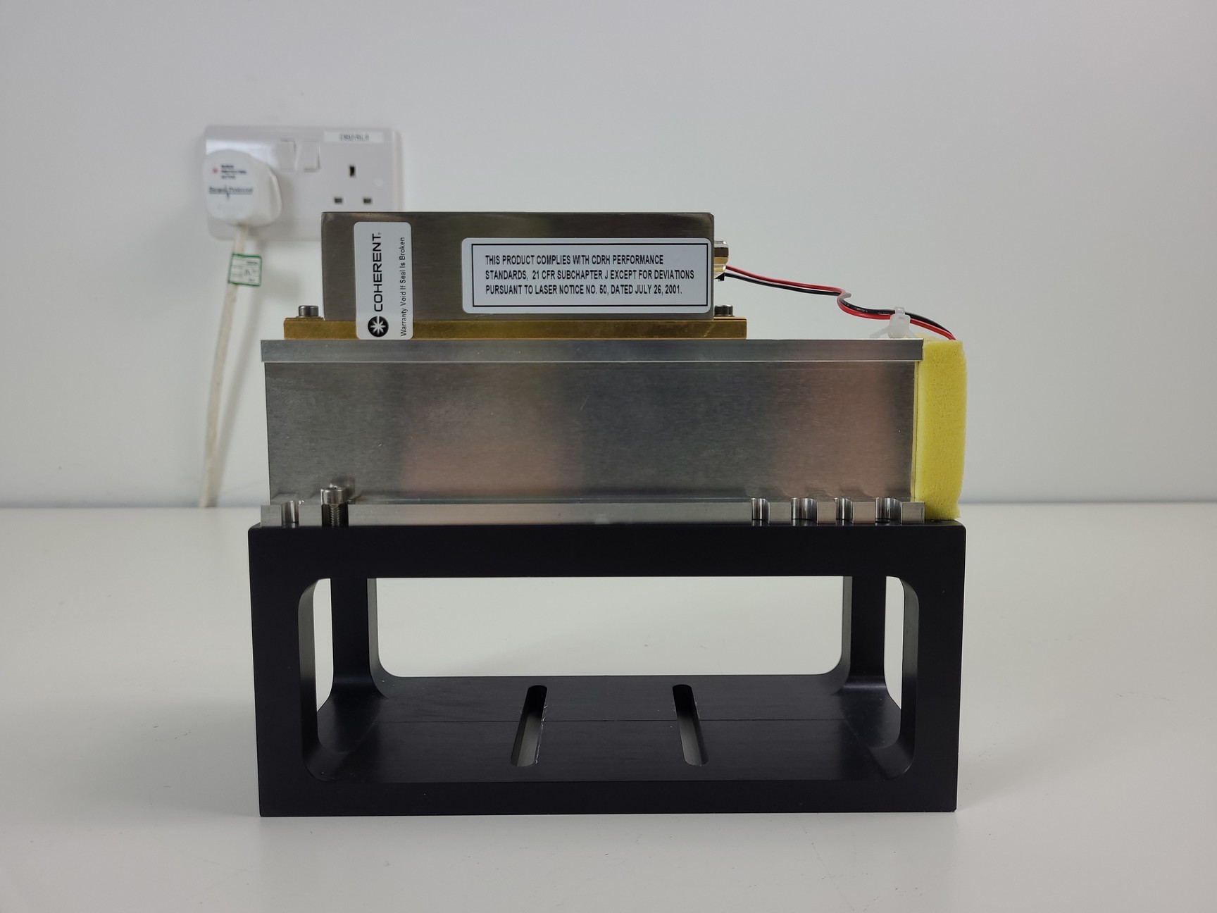 Image of Beckman Coulter MoFlo Laser Cytomation System w/ MSC Class II Safety Cabinet Lab