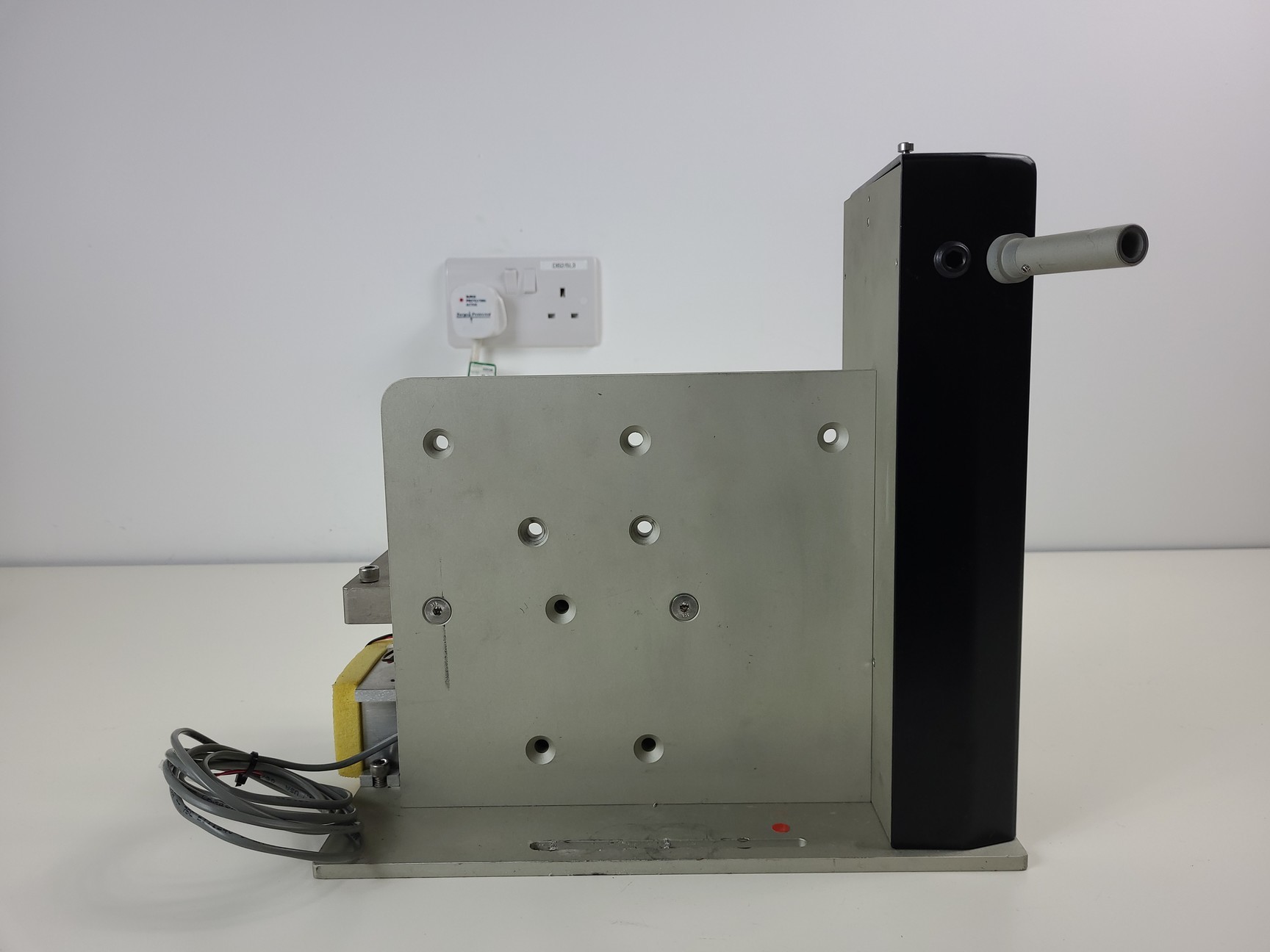 Image of Beckman Coulter MoFlo Laser Cytomation System w/ MSC Class II Safety Cabinet Lab