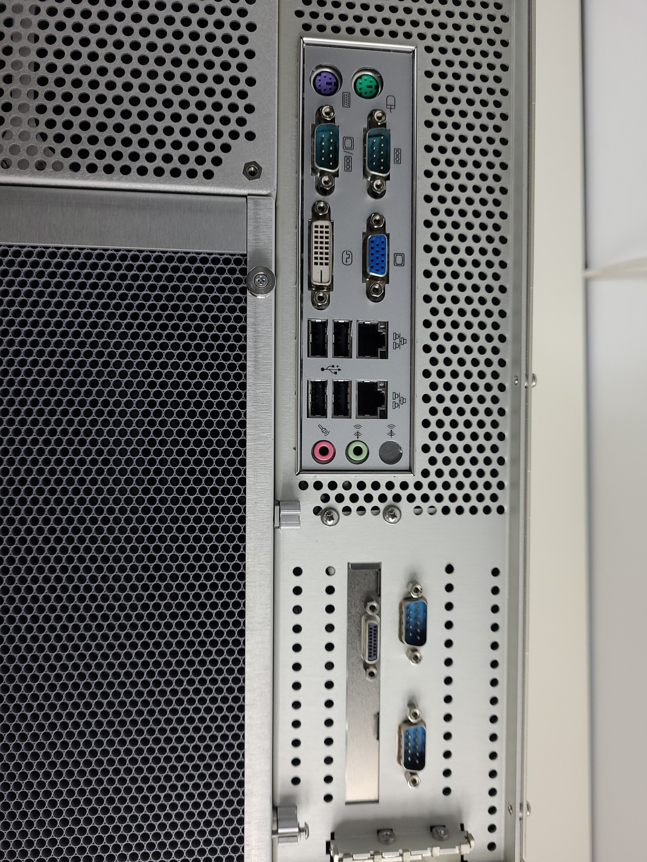 Image of Beckman Coulter MoFlo Laser Cytomation System w/ MSC Class II Safety Cabinet Lab
