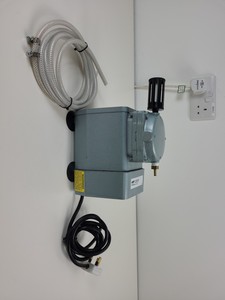Thumbnail image of Beckman Coulter MoFlo Laser Cytomation System w/ MSC Class II Safety Cabinet Lab