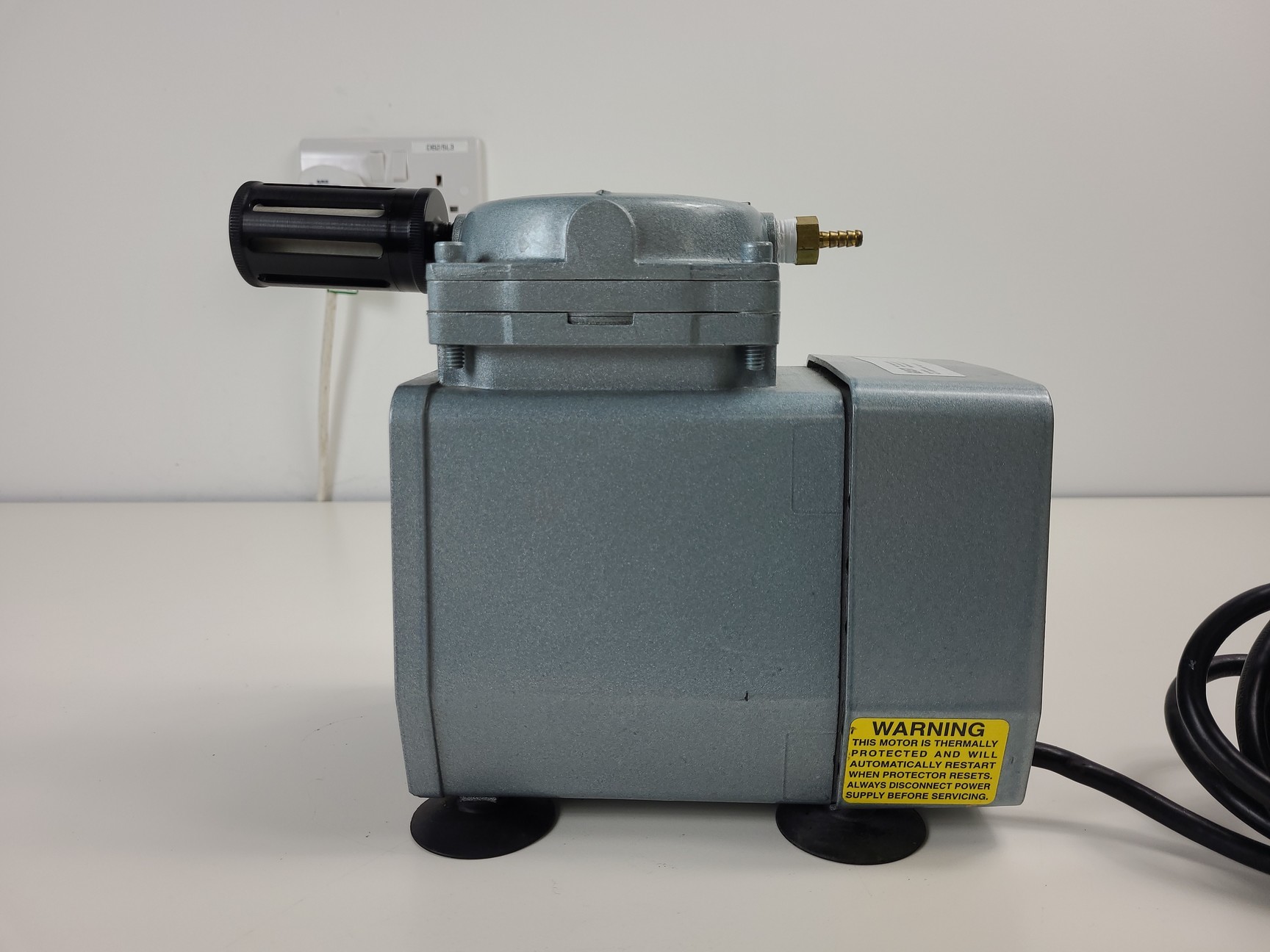 Image of Beckman Coulter MoFlo Laser Cytomation System w/ MSC Class II Safety Cabinet Lab