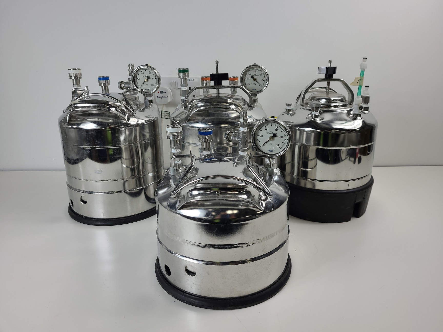 Image of Beckman Coulter MoFlo Laser Cytomation System w/ MSC Class II Safety Cabinet Lab