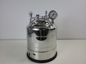Thumbnail image of Beckman Coulter MoFlo Laser Cytomation System w/ MSC Class II Safety Cabinet Lab