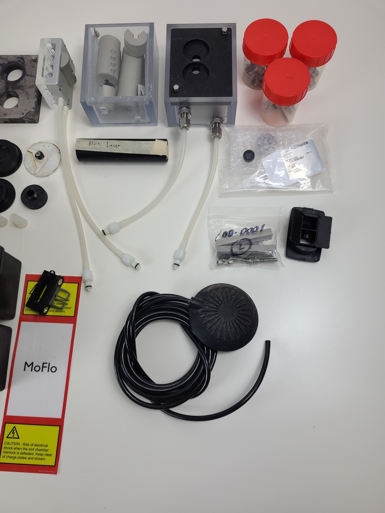 Image of Beckman Coulter MoFlo Laser Cytomation System w/ MSC Class II Safety Cabinet Lab