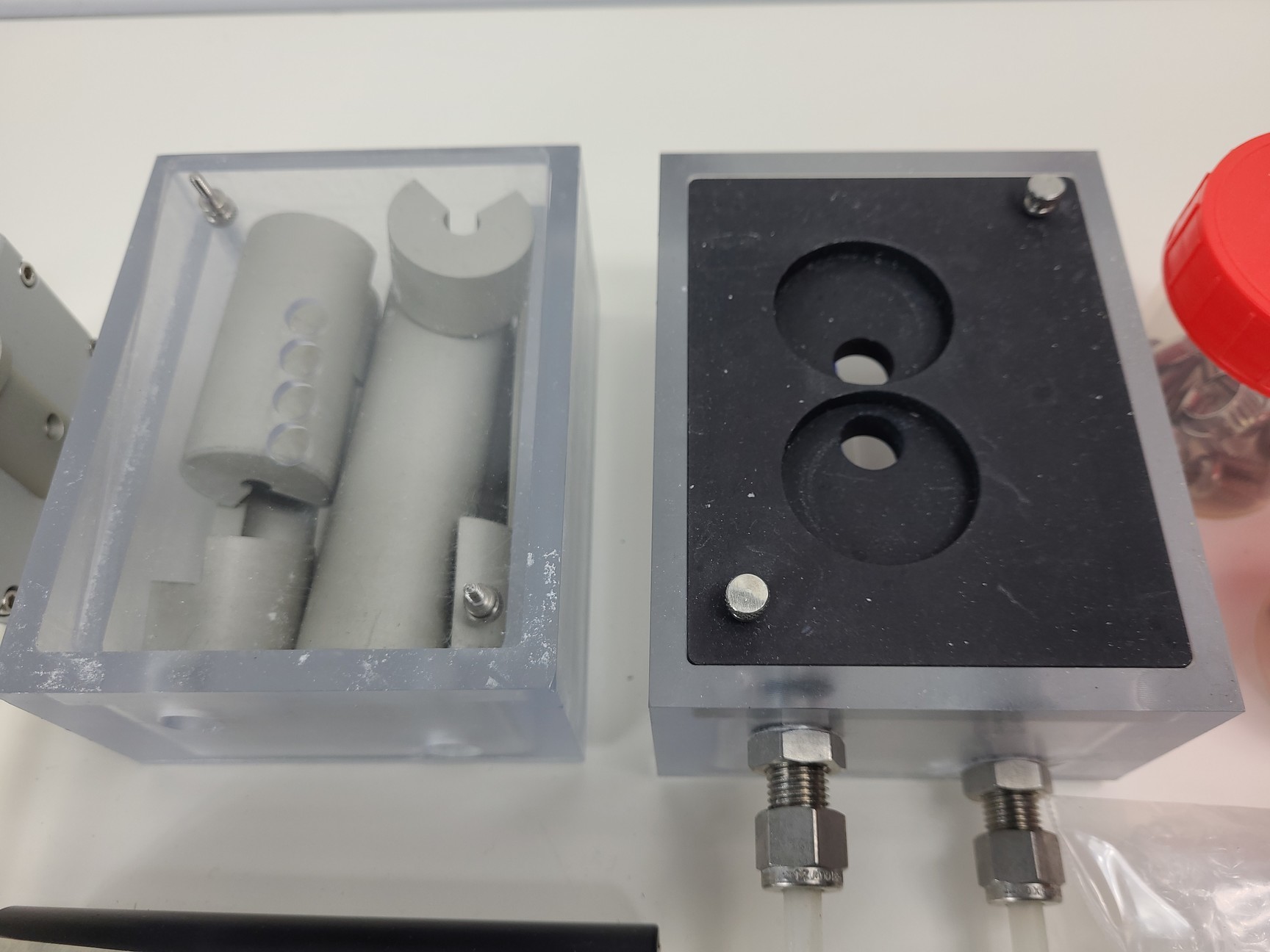 Image of Beckman Coulter MoFlo Laser Cytomation System w/ MSC Class II Safety Cabinet Lab