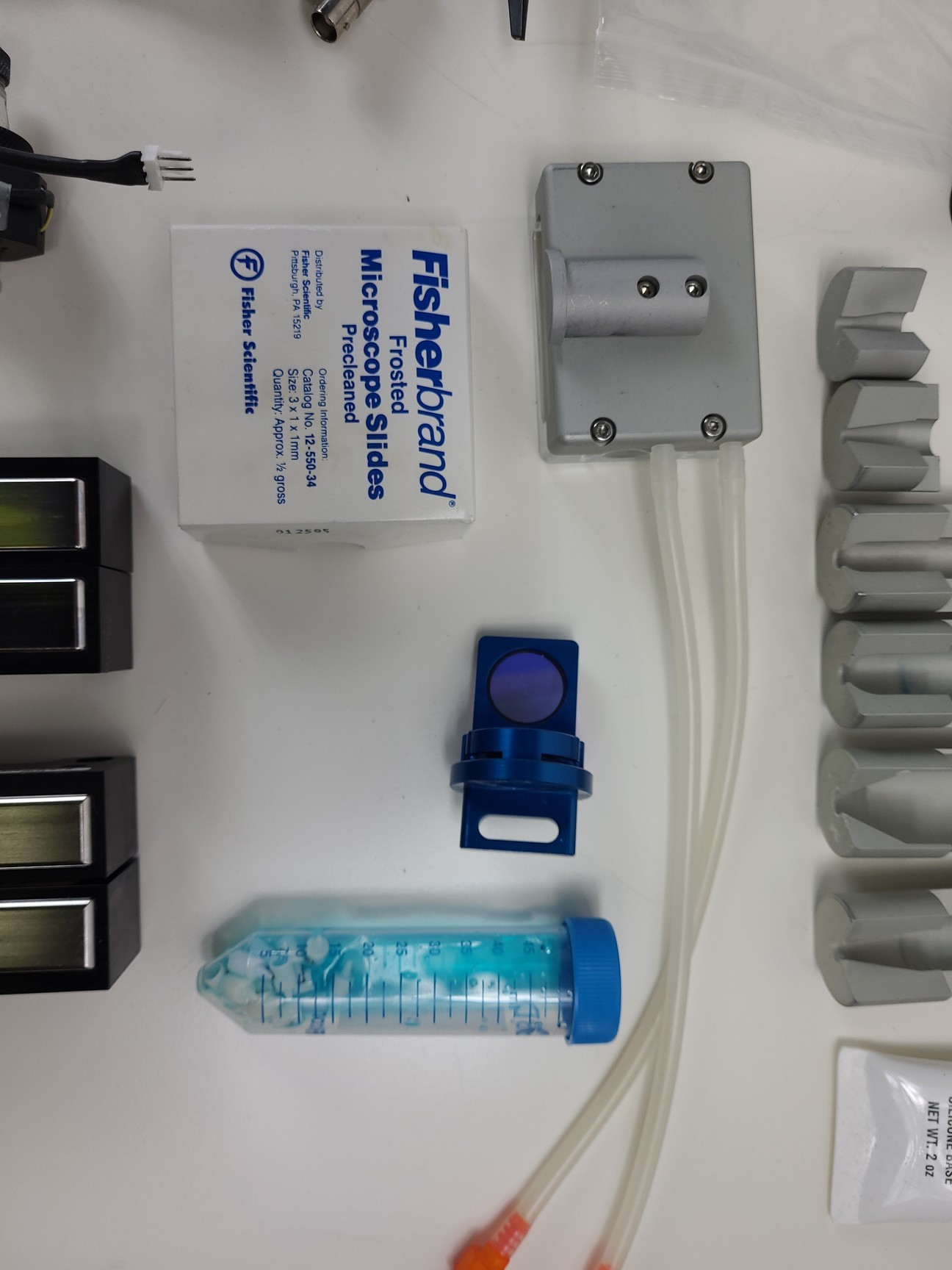 Image of Beckman Coulter MoFlo Laser Cytomation System w/ MSC Class II Safety Cabinet Lab