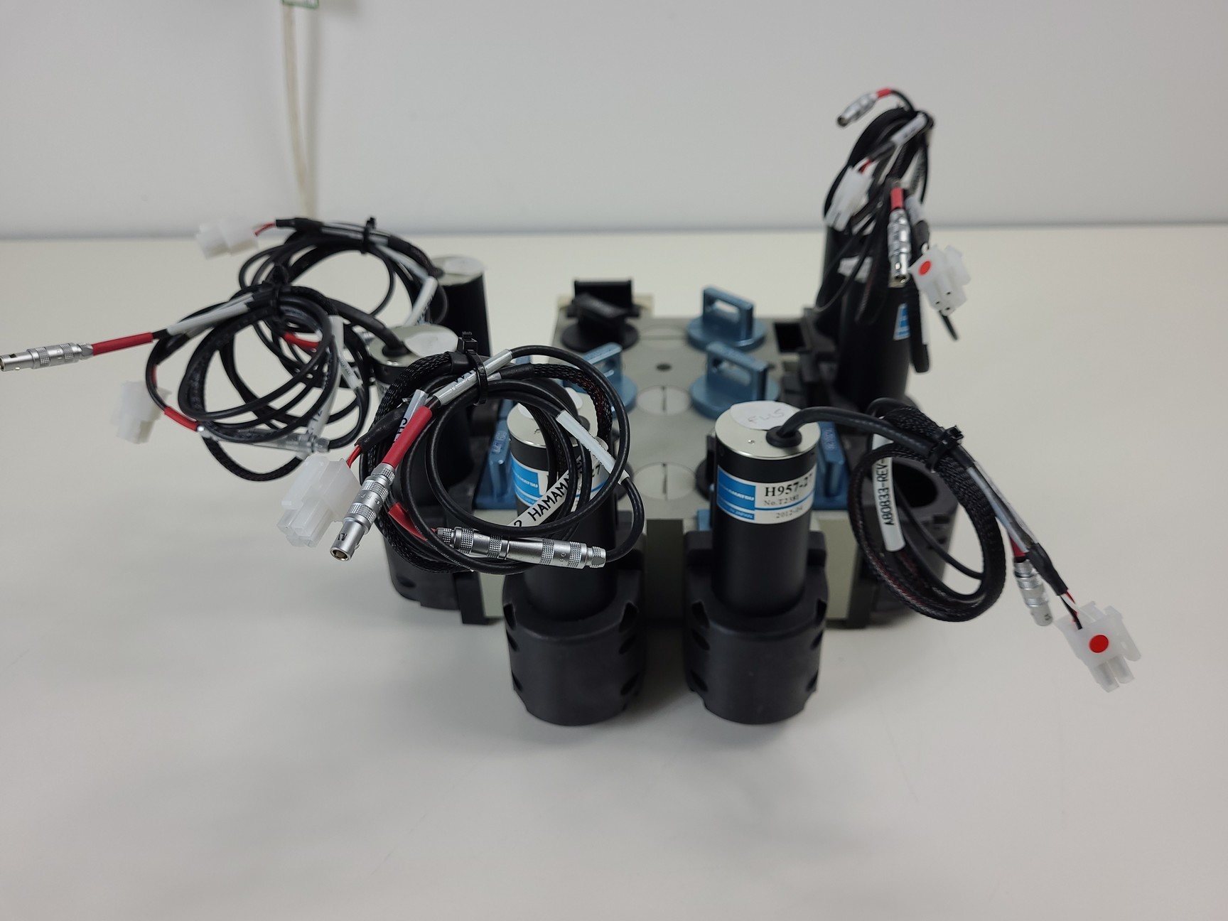 Image of Beckman Coulter MoFlo Laser Cytomation System w/ MSC Class II Safety Cabinet Lab