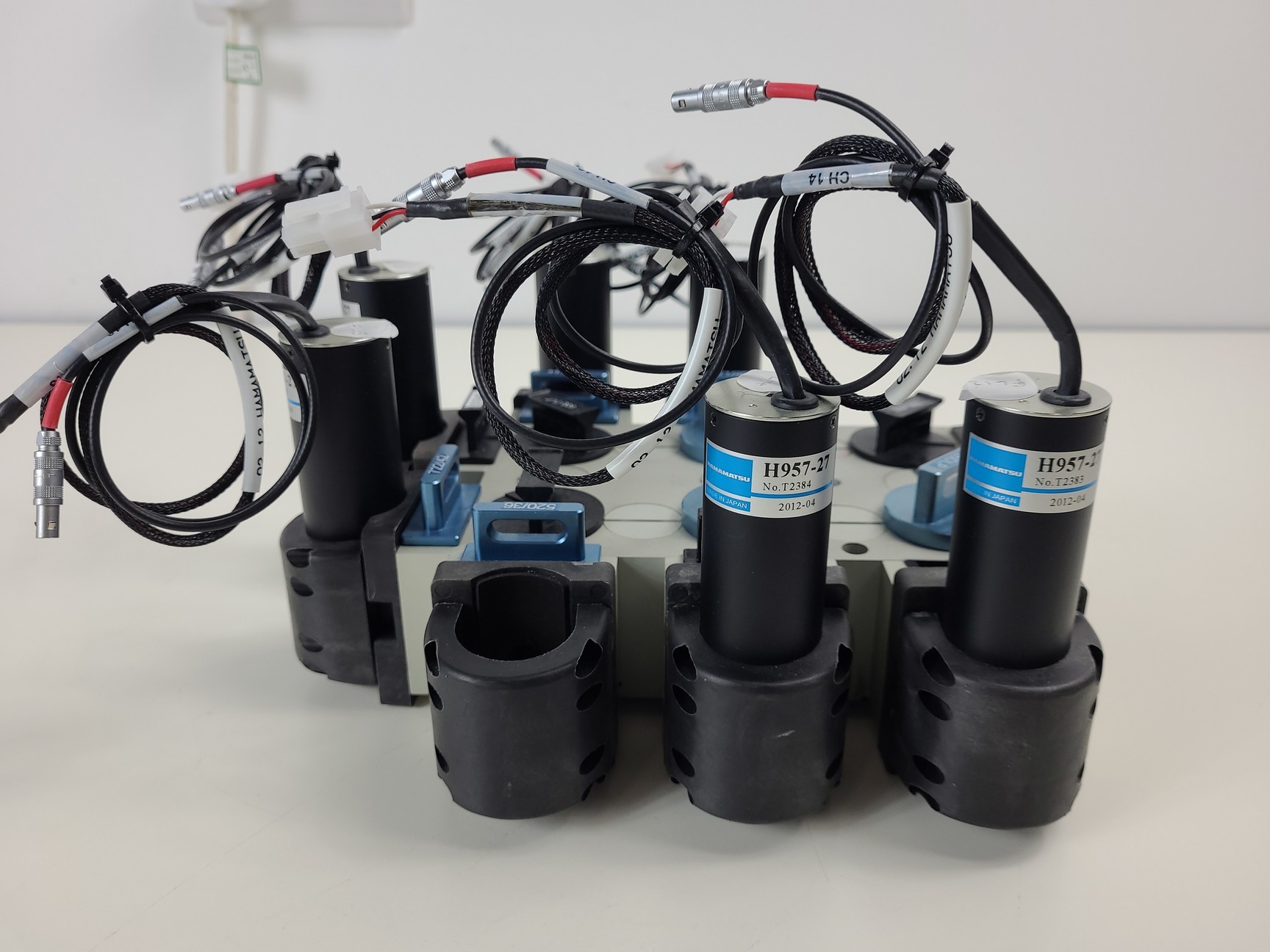 Image of Beckman Coulter MoFlo Laser Cytomation System w/ MSC Class II Safety Cabinet Lab