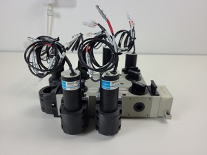 Thumbnail image of Beckman Coulter MoFlo Laser Cytomation System w/ MSC Class II Safety Cabinet Lab