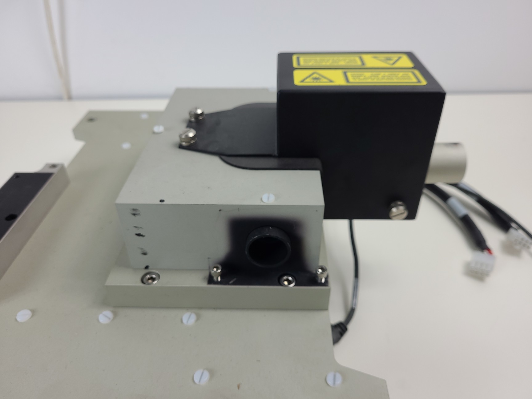 Image of Beckman Coulter MoFlo Laser Cytomation System w/ MSC Class II Safety Cabinet Lab