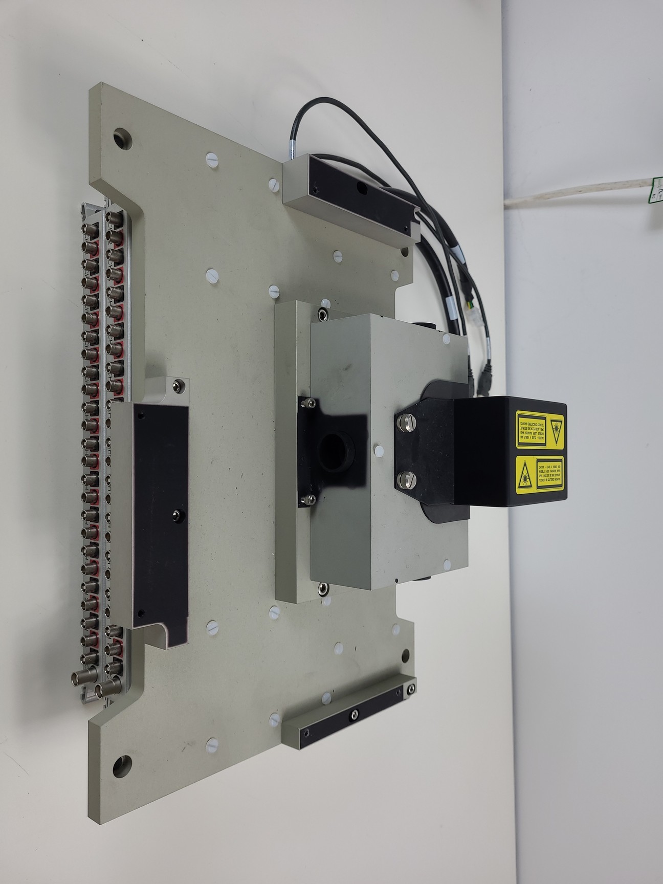 Image of Beckman Coulter MoFlo Laser Cytomation System w/ MSC Class II Safety Cabinet Lab