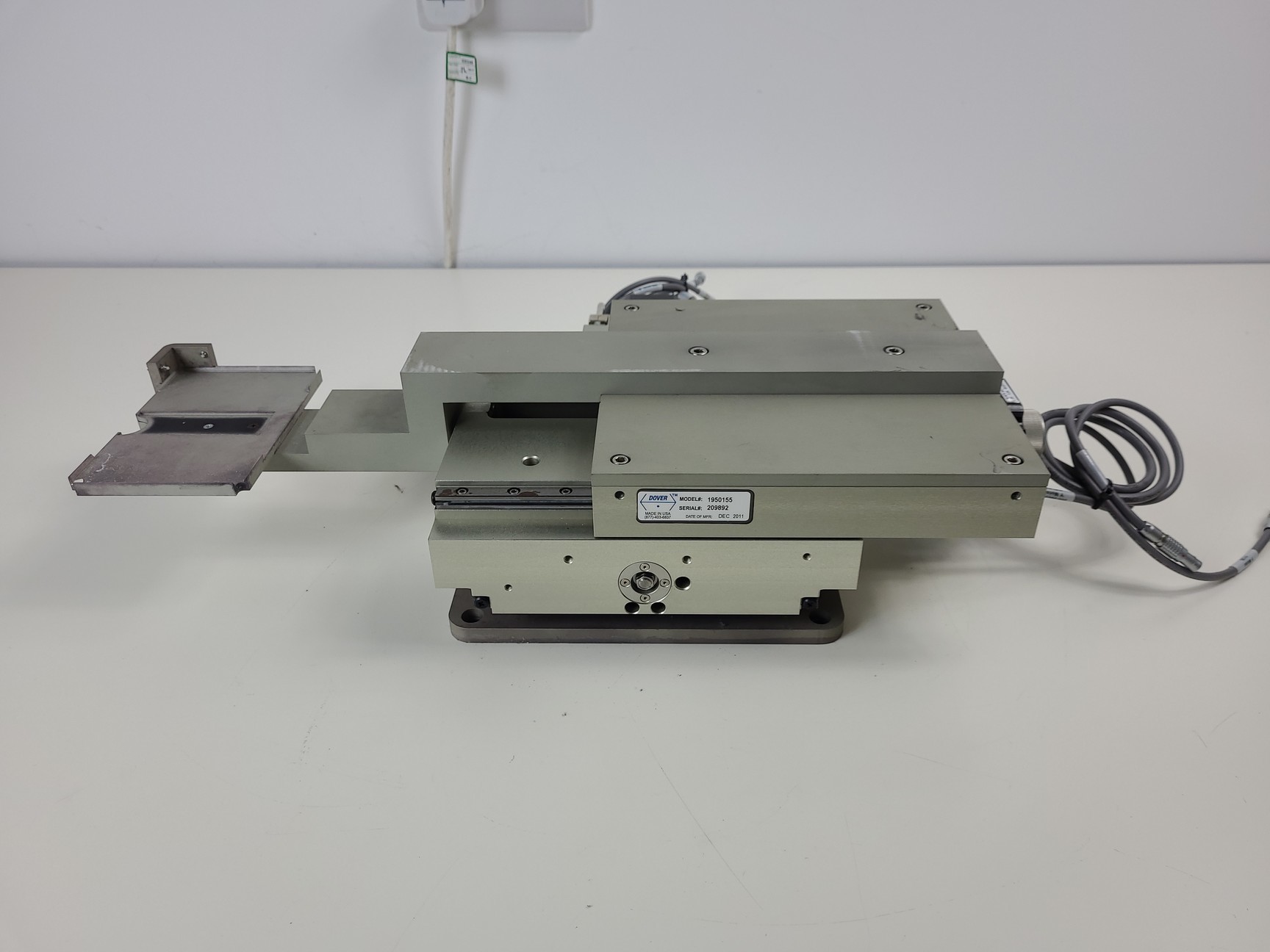 Image of Beckman Coulter MoFlo Laser Cytomation System w/ MSC Class II Safety Cabinet Lab