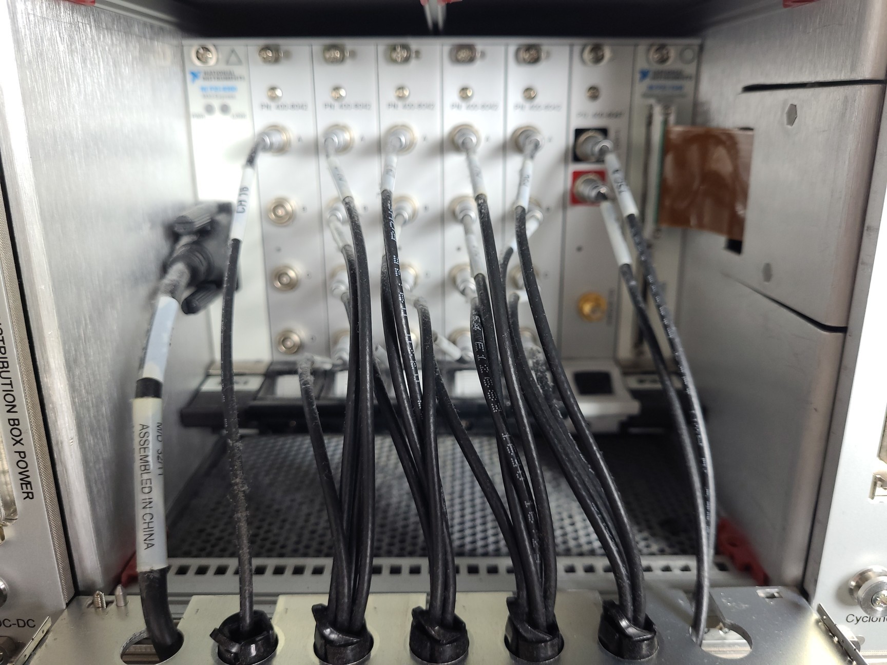 Image of Beckman Coulter MoFlo Laser Cytomation System w/ MSC Class II Safety Cabinet Lab