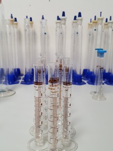 Thumbnail image of Large Lot of 72 Glass Laboratory Graduated Cylinders - 100ml, 50ml, 5ml, Lab