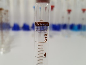 Thumbnail image of Large Lot of 72 Glass Laboratory Graduated Cylinders - 100ml, 50ml, 5ml, Lab