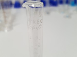 Thumbnail image of Large Lot of 72 Glass Laboratory Graduated Cylinders - 100ml, 50ml, 5ml, Lab