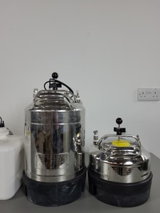 Thumbnail image of BD FACSAria II System - Cell Sorter, Fluidics Cart, PC & Software Lab