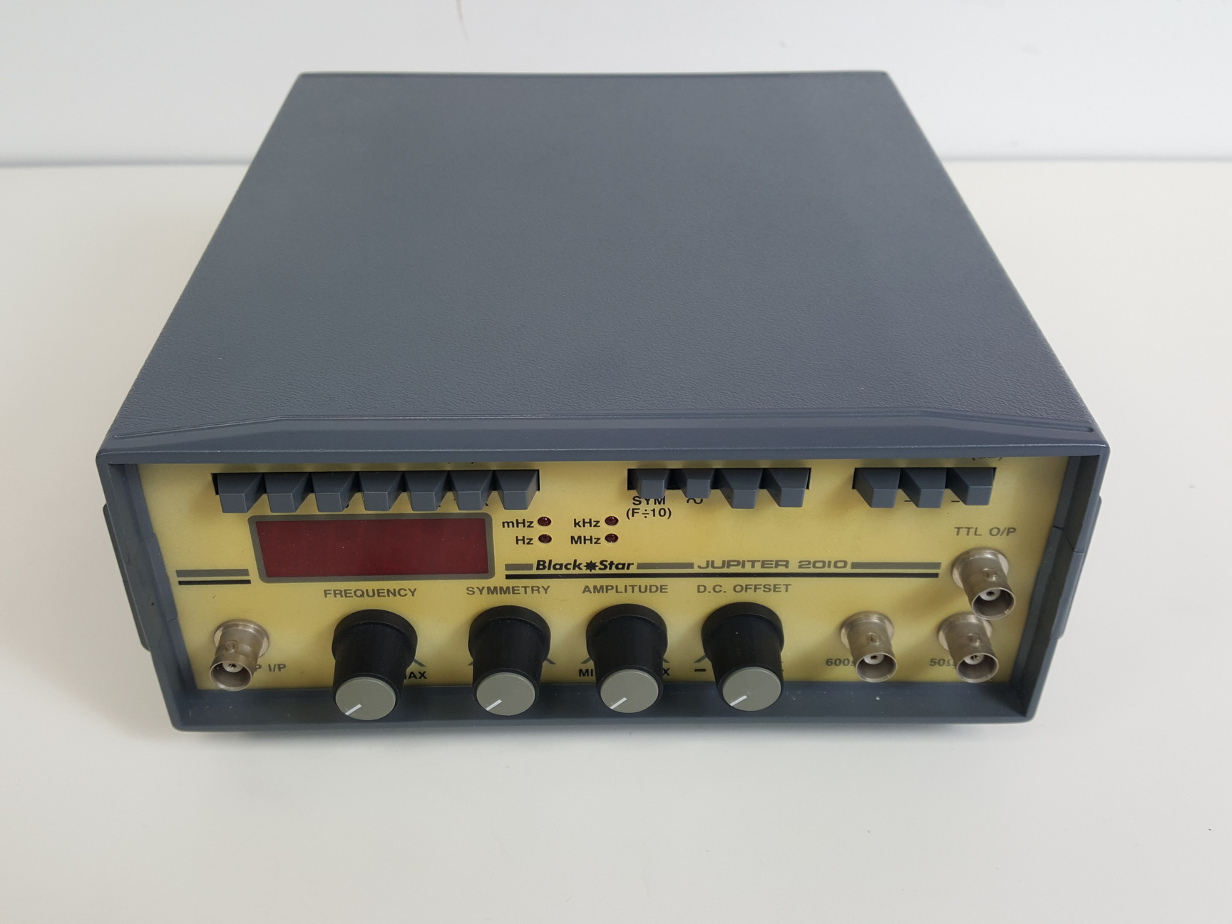 Image of Black Star Jupiter 2010 Function Generator Lab