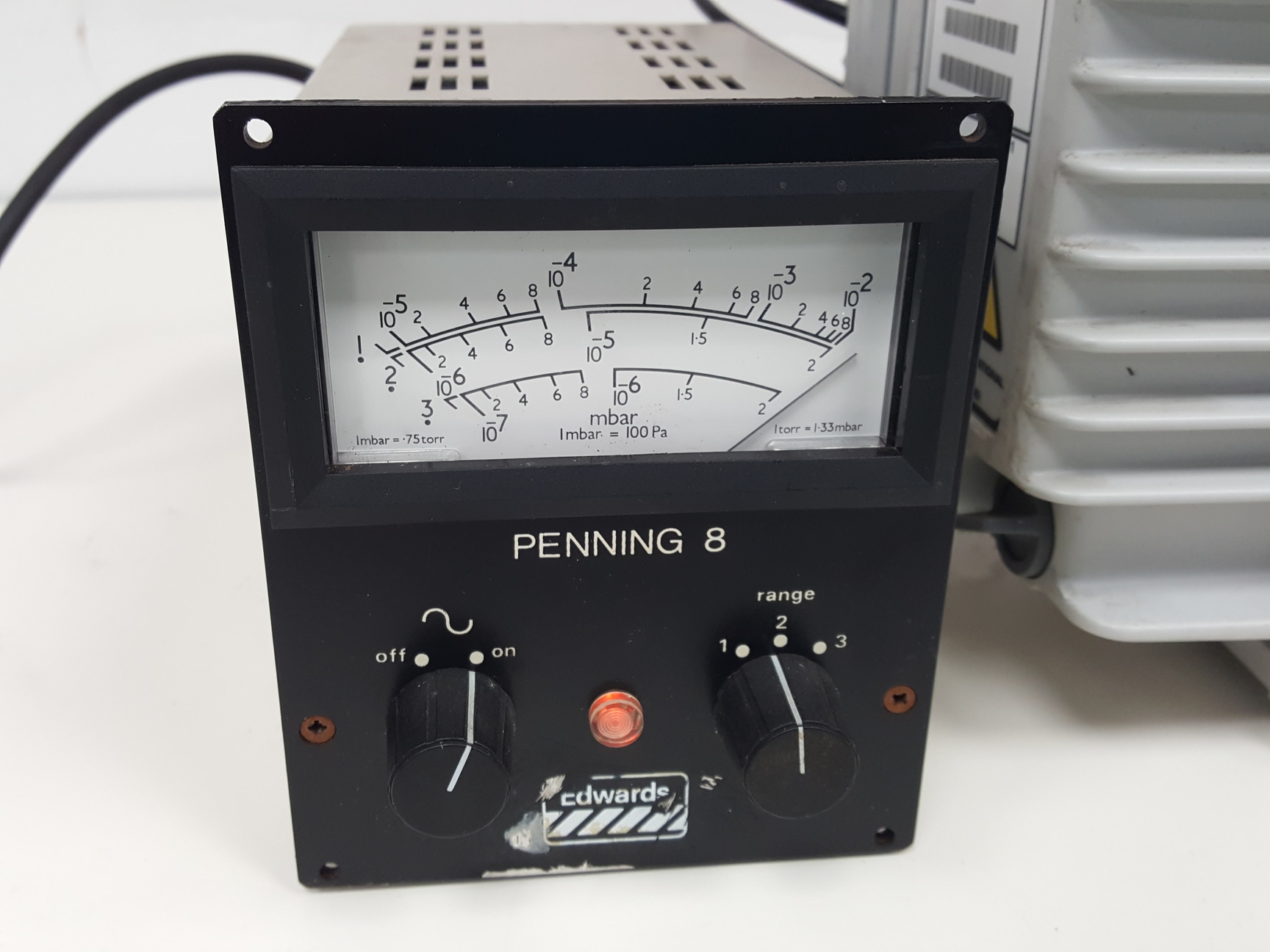 Image of Edwards Penning 8 Gauge Controller & Edwards Penning CP25-K CathoVacuum Gauge