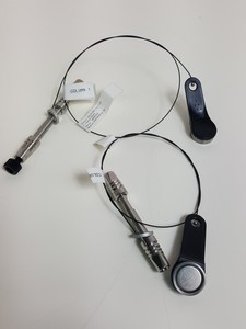Thumbnail image of 2 x Waters Acquity UPLC BEH C18 1.7µm 2.1 x 50mm Columns Part no. 186002350 Lab