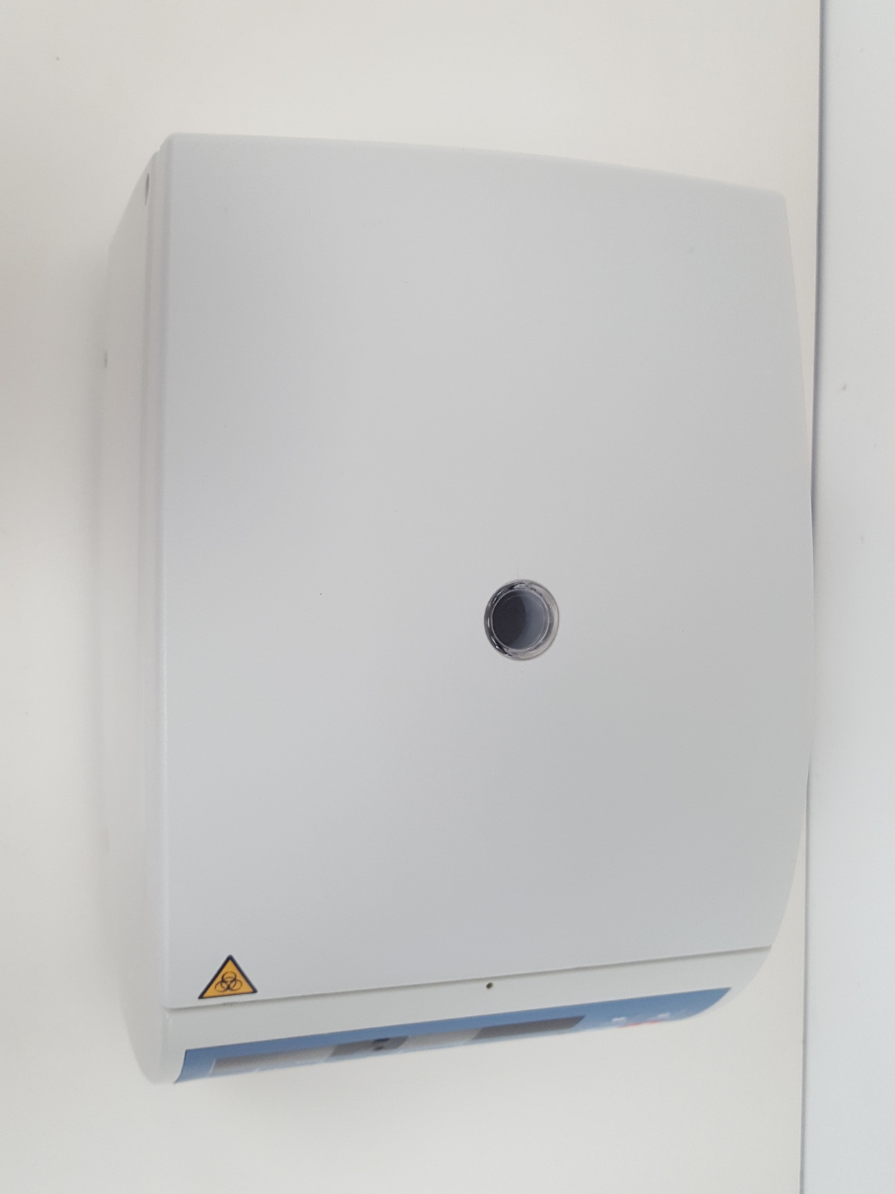Image of Thermo Fisher Scientific Heraeus Pico 17 Benchtop Centrifuge Lab