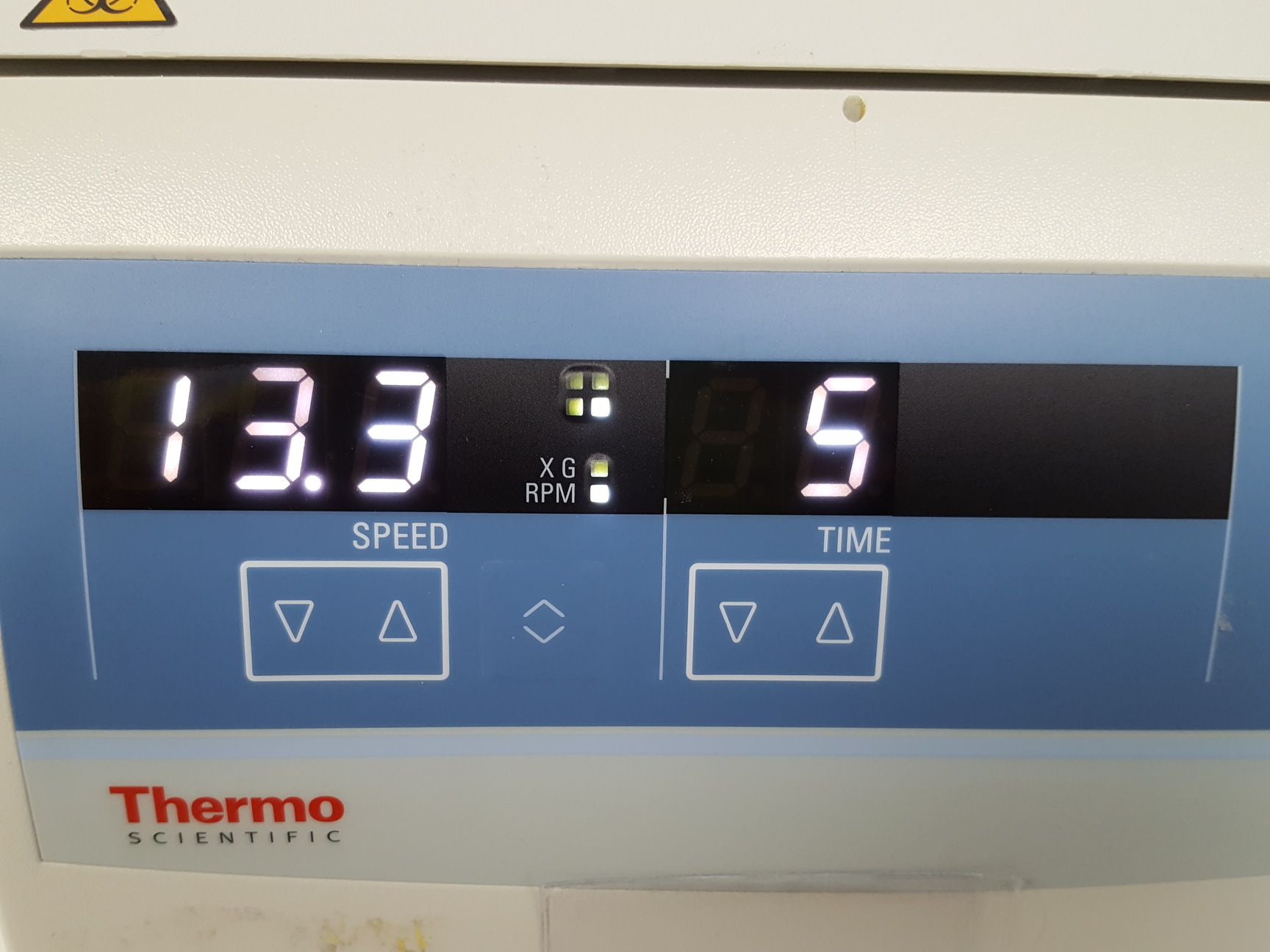 Image of Thermo Fisher Scientific Heraeus Pico 17 Benchtop Centrifuge Lab