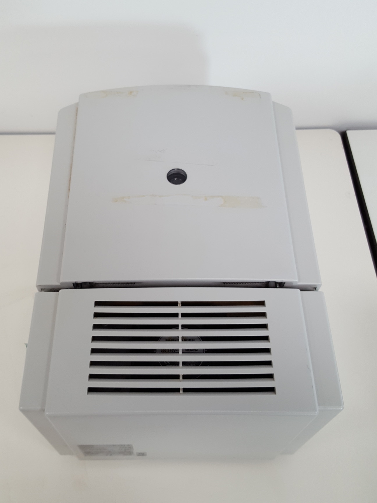 Image of Eppendorf 5415 R Benchtop Centrifuge Lab Spares or Repairs