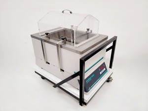 Thumbnail image of New Brunswick Scientific Innova 3100 Shaking Water Bath Lab 