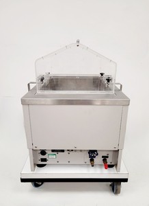 Thumbnail image of New Brunswick Scientific Innova 3100 Shaking Water Bath Lab 