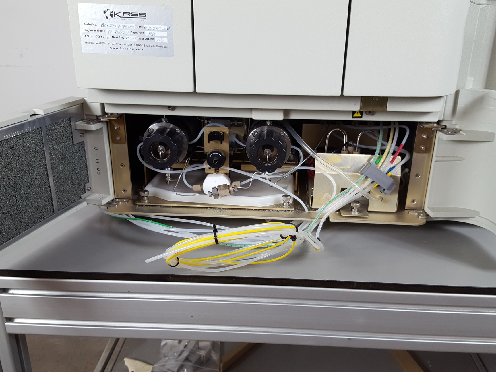 Image of Waters Alliance 2695, 474 FLD & 2996 PDA Detector, Micromass Single Quad ZQ HPLC