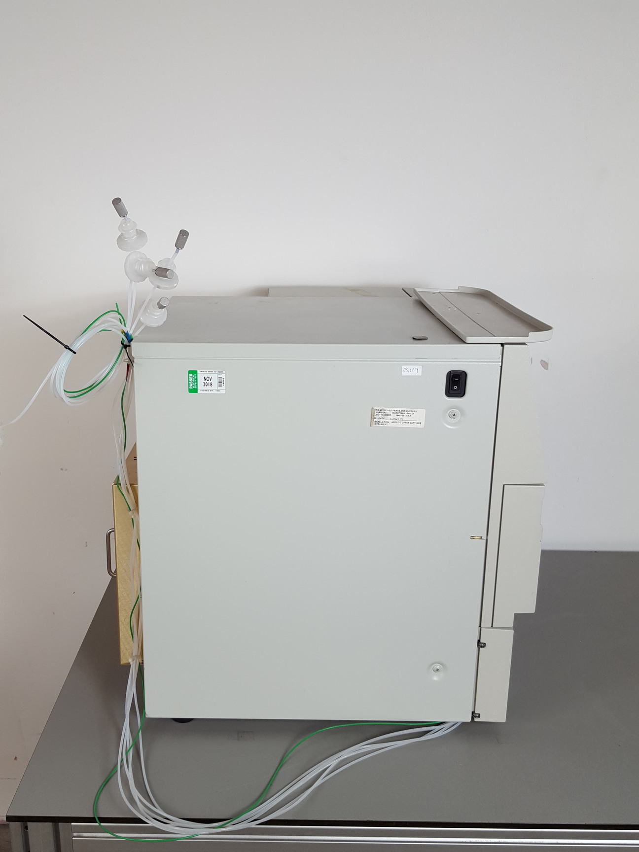 Image of Waters Alliance 2695, 474 FLD & 2996 PDA Detector, Micromass Single Quad ZQ HPLC