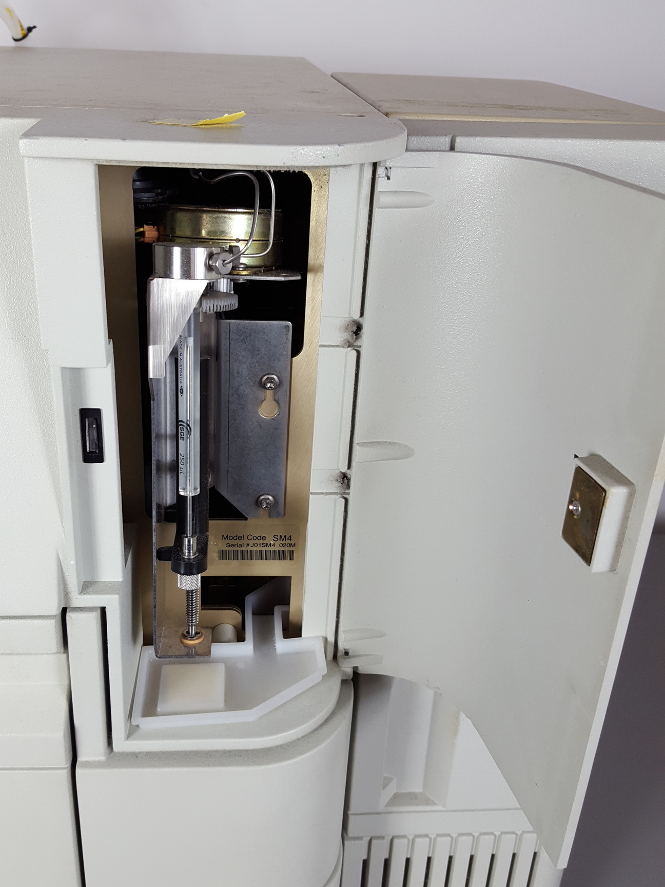 Image of Waters Alliance 2965 HPLC + Micromass Quattro Micro API Mass Spec, QAA117 Lab