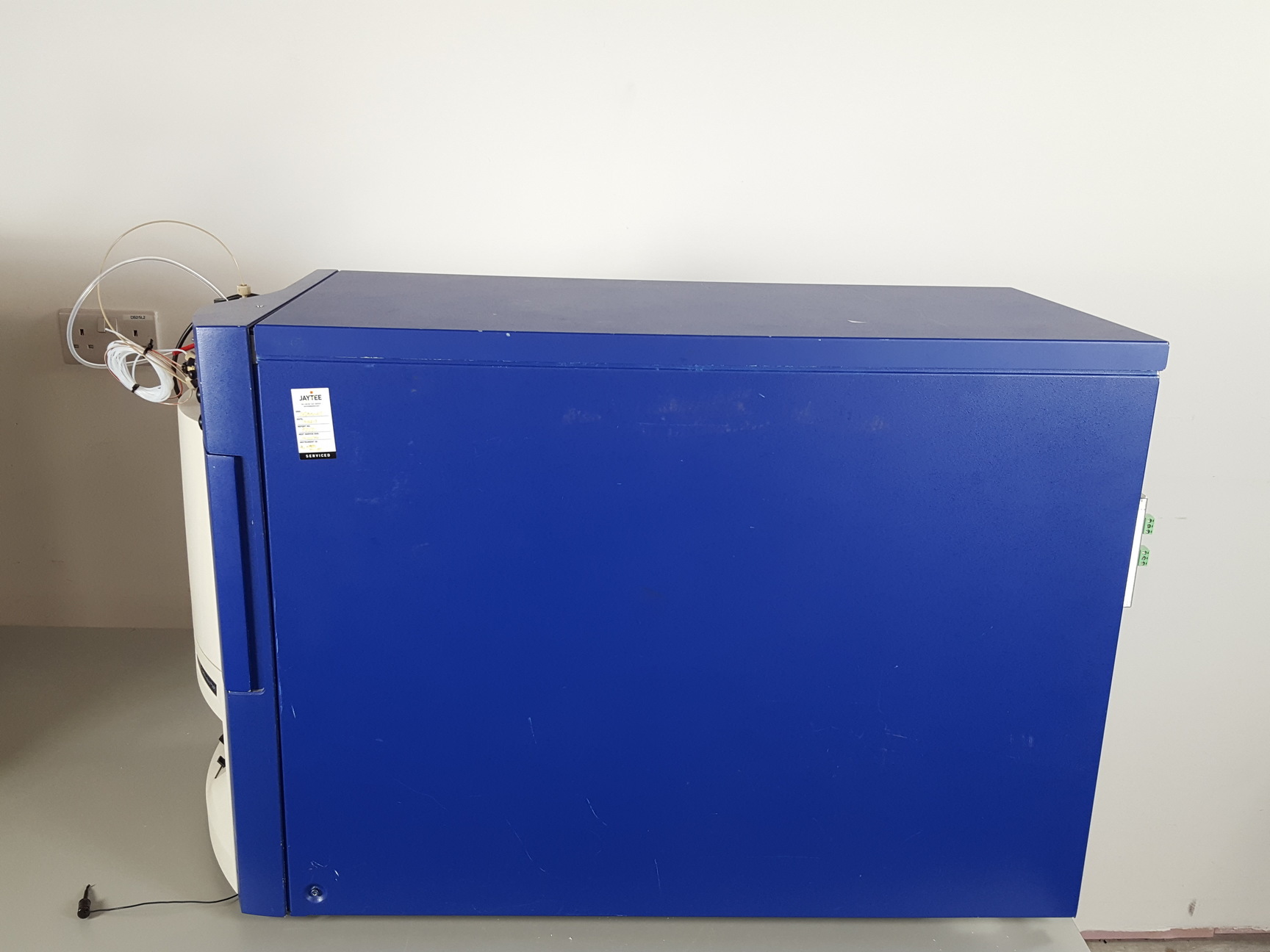 Image of Waters Alliance 2965 HPLC + Micromass Quattro Micro API Mass Spec, QAA117 Lab