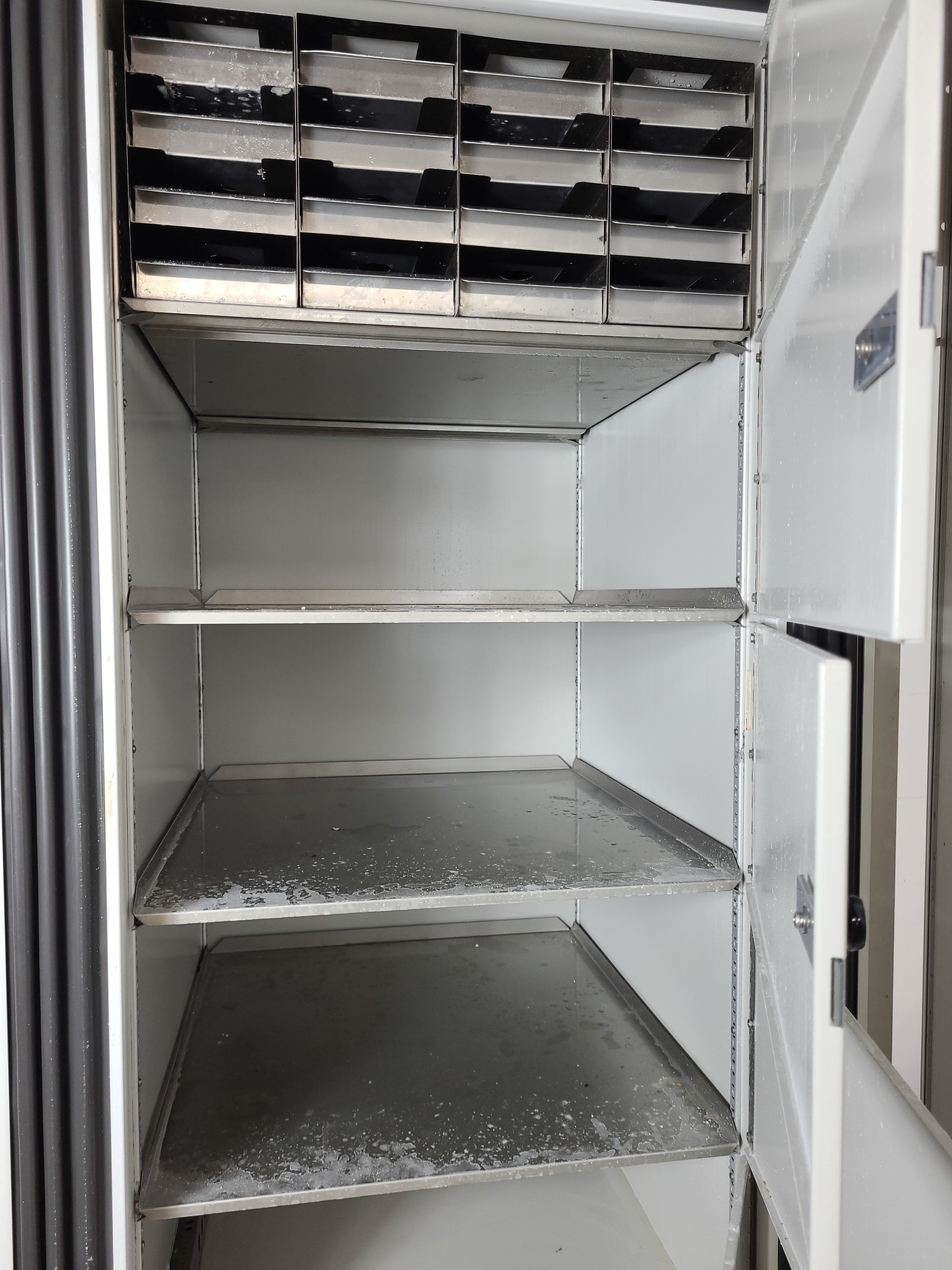 Image of Thermo Scientific Revco EXF -86 Laboratory Freezer Model - 8925 EXF32086V Lab 