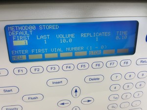 Thumbnail image of Perkin Elmer Series 200 UV/Vis HPLC + HP 1100 G1316A Col Comp Lab