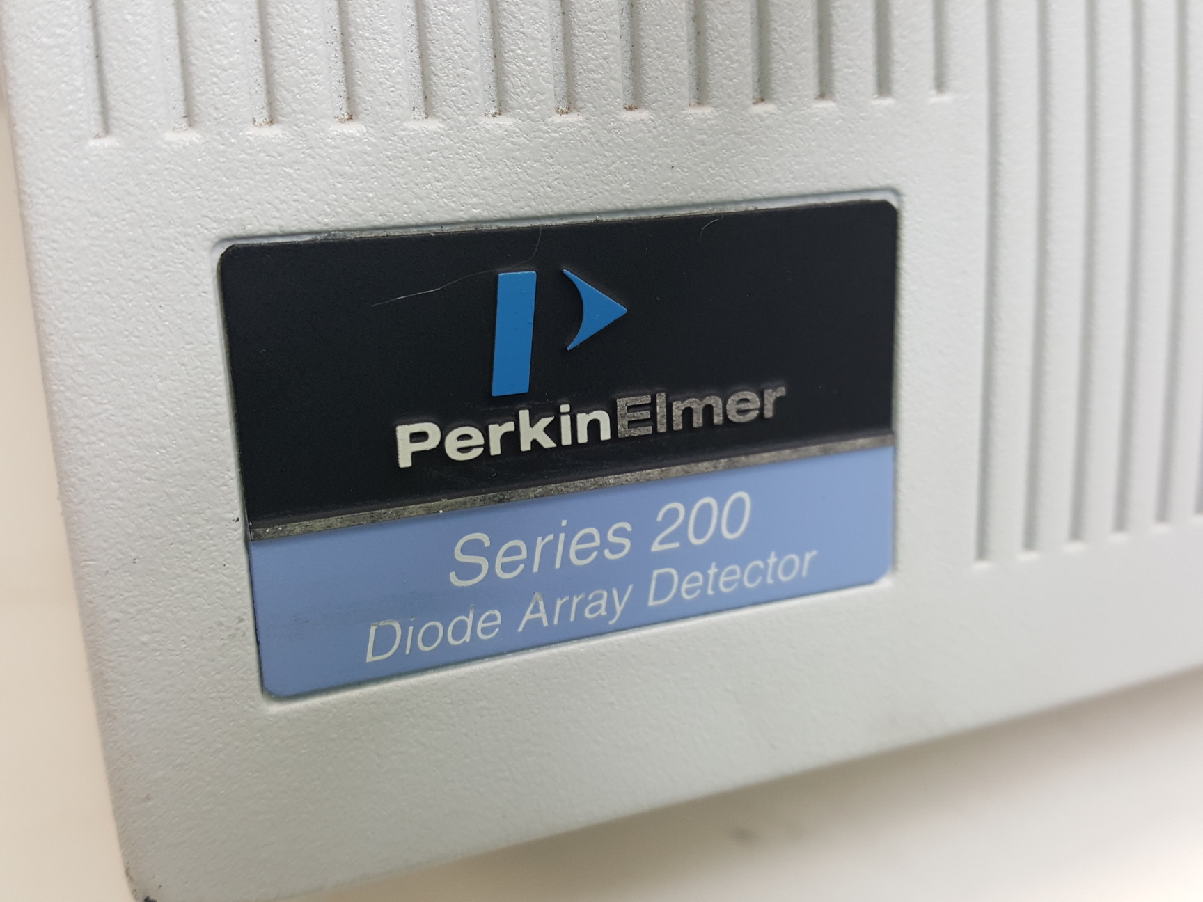 Image of Perkin Elmer Series 200 UV/Vis HPLC + HP 1100 G1316A Col Comp Lab