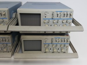 Thumbnail image of 4 x Kenwood CS-4125 Oscilloscopes Lab