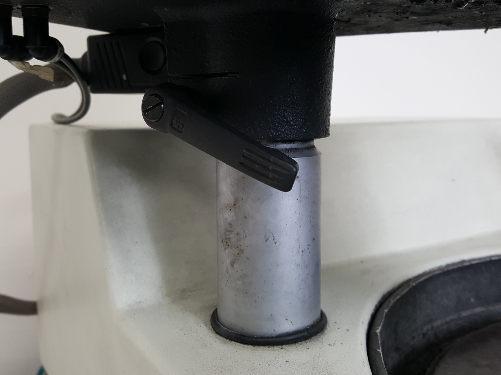 Image of Buehler Motopol 2000 Grinder / Polisher Model - 95-2800