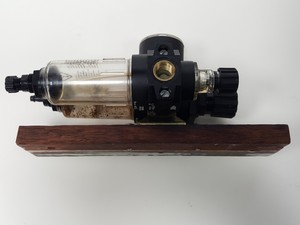 Thumbnail image of Buehler Motopol 2000 Grinder / Polisher Model - 95-2800 