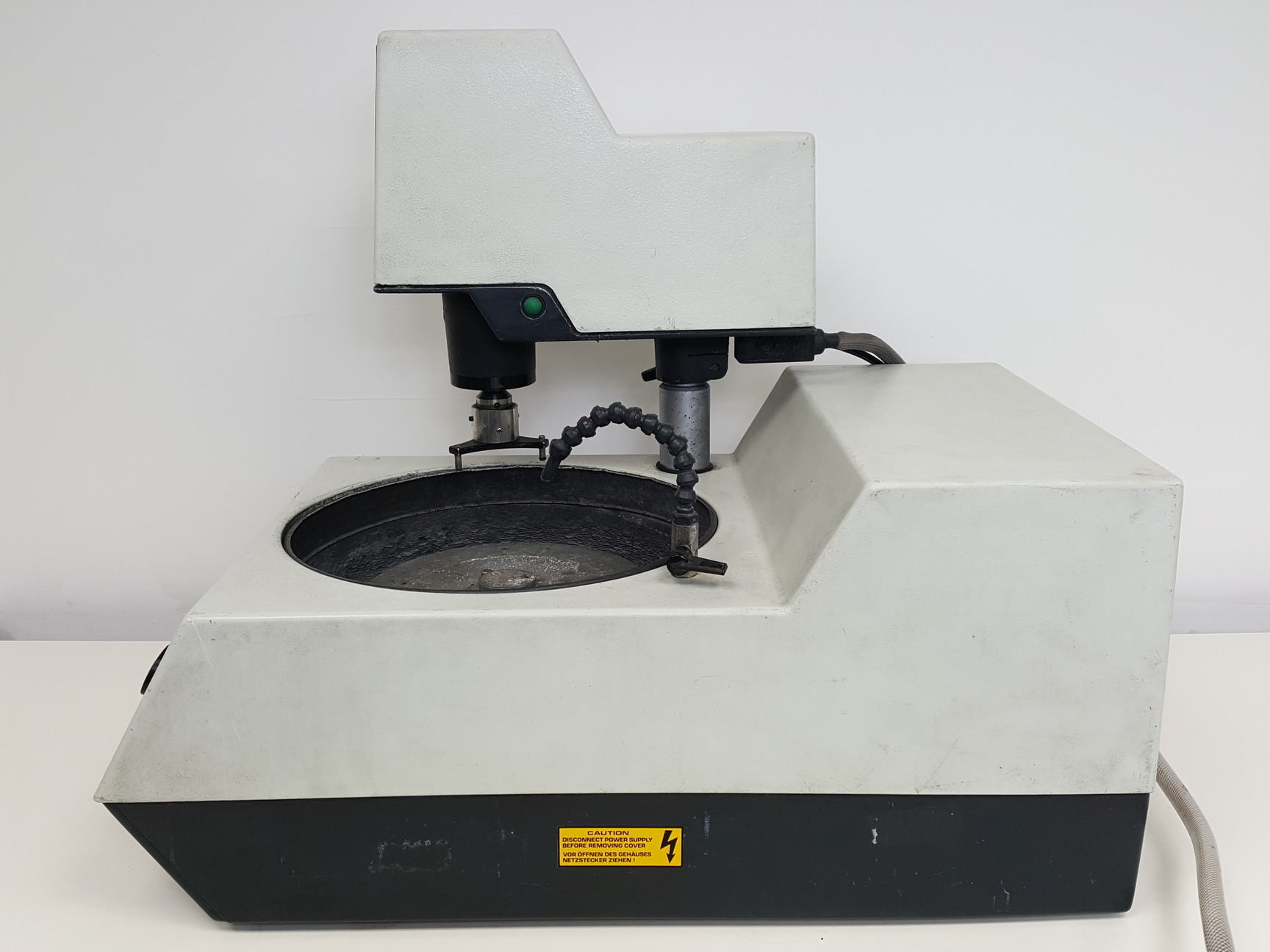 Image of Buehler Motopol 2000 Grinder / Polisher Model - 95-2800
