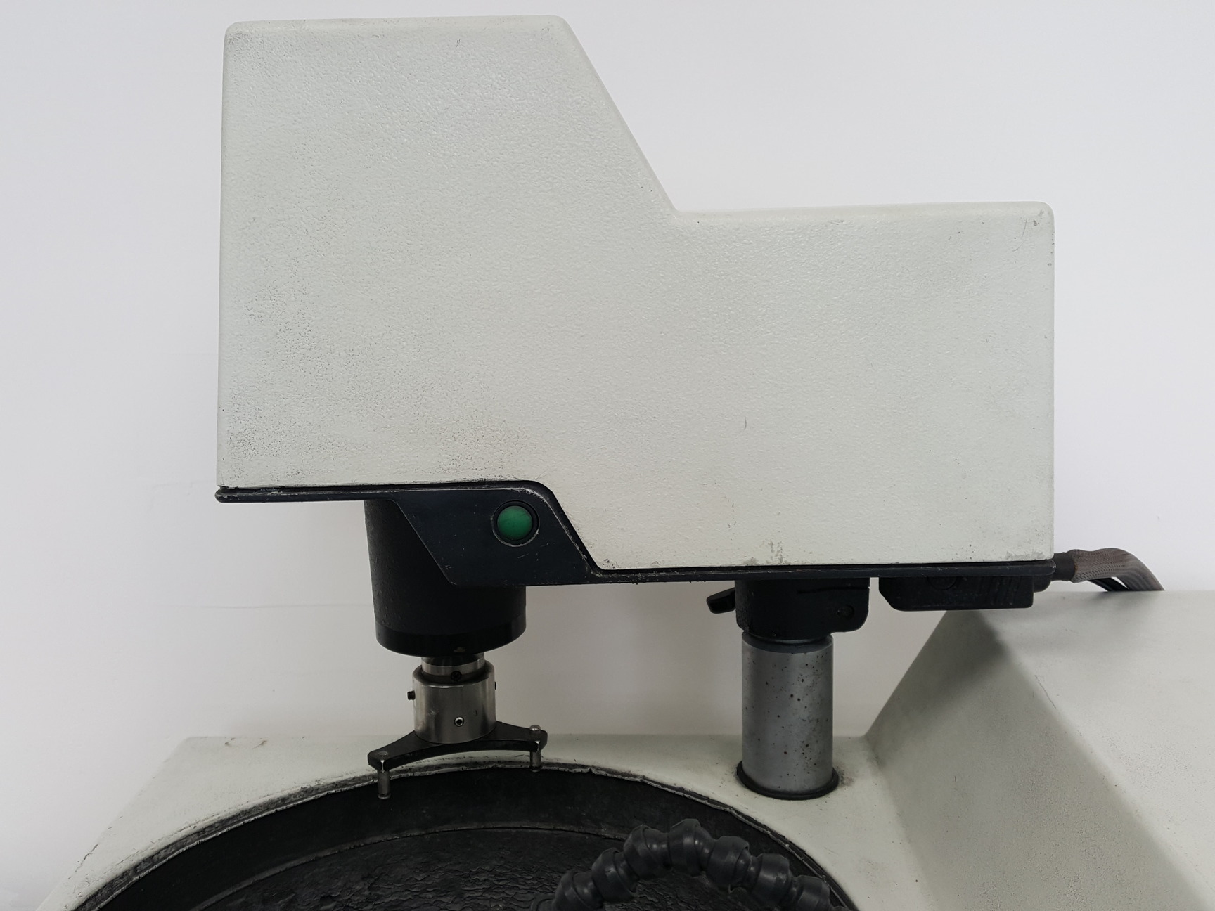 Image of Buehler Motopol 2000 Grinder / Polisher Model - 95-2800